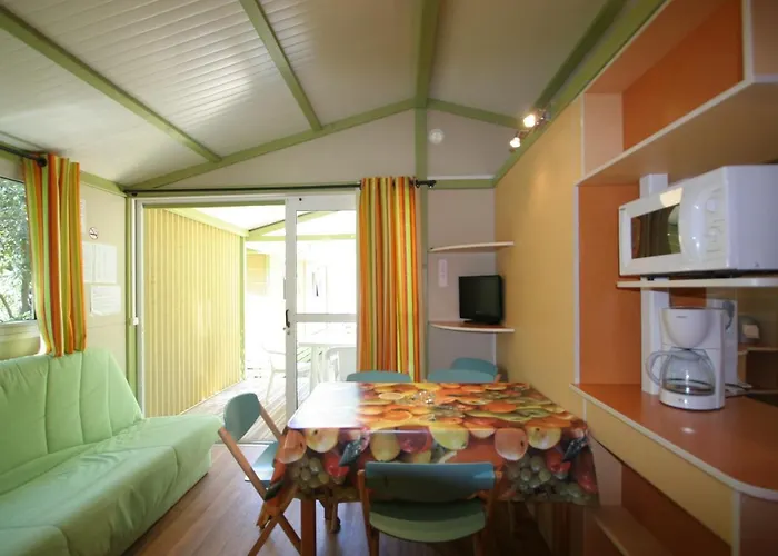 캠프장 Dolce 3*
