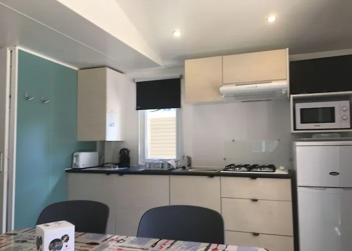 Dolce Kemp Calvi (Corsica)